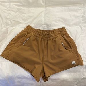 Vuori - Dash Shorts - Size Small